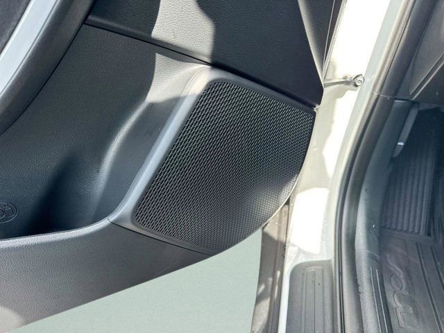 Used 2025 Kia Soul LX w/ LX Technology Package image 16