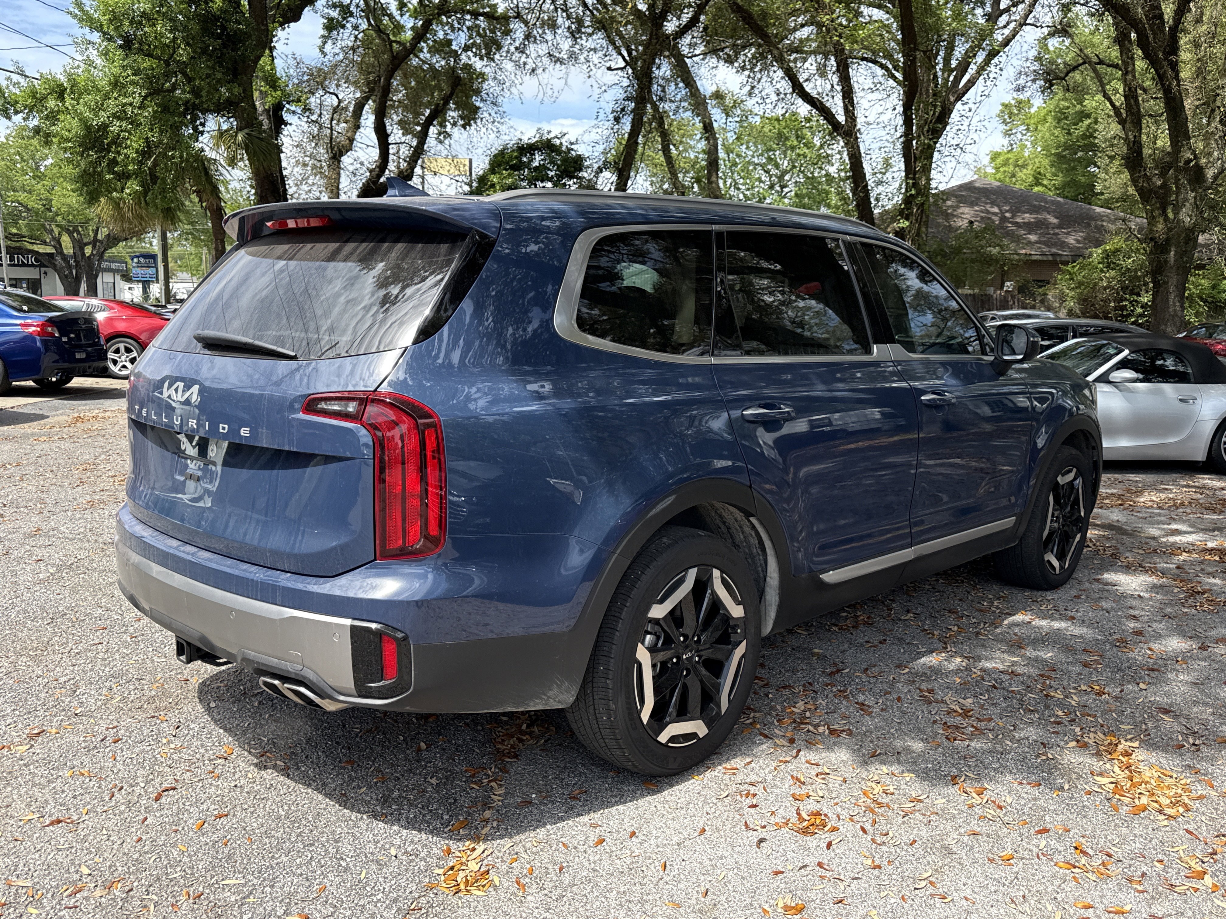 Used 2025 Kia Telluride S image 5