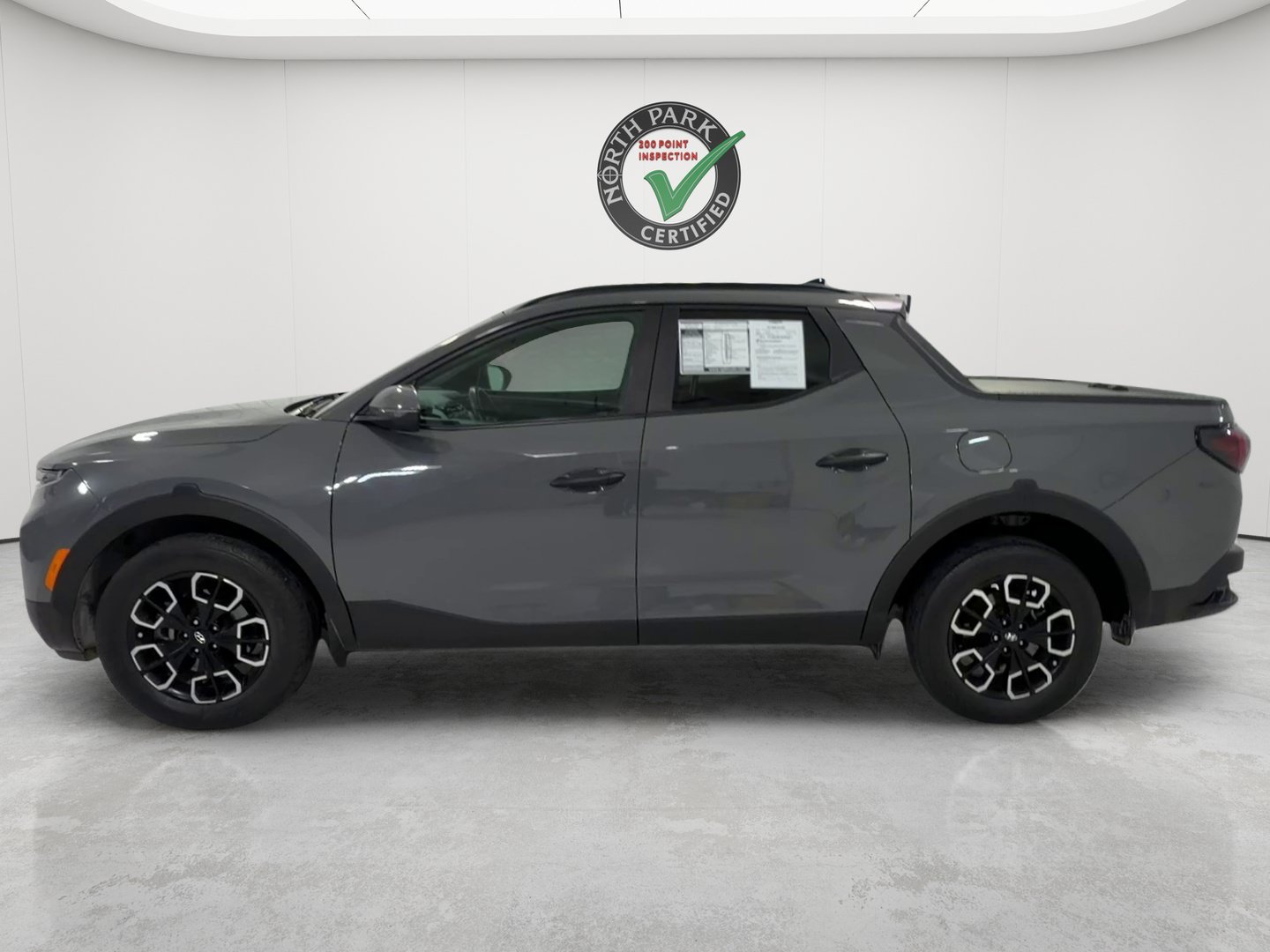 Used 2024 Hyundai Santa Cruz SEL w/ Activity Package AWD/4WD image 2