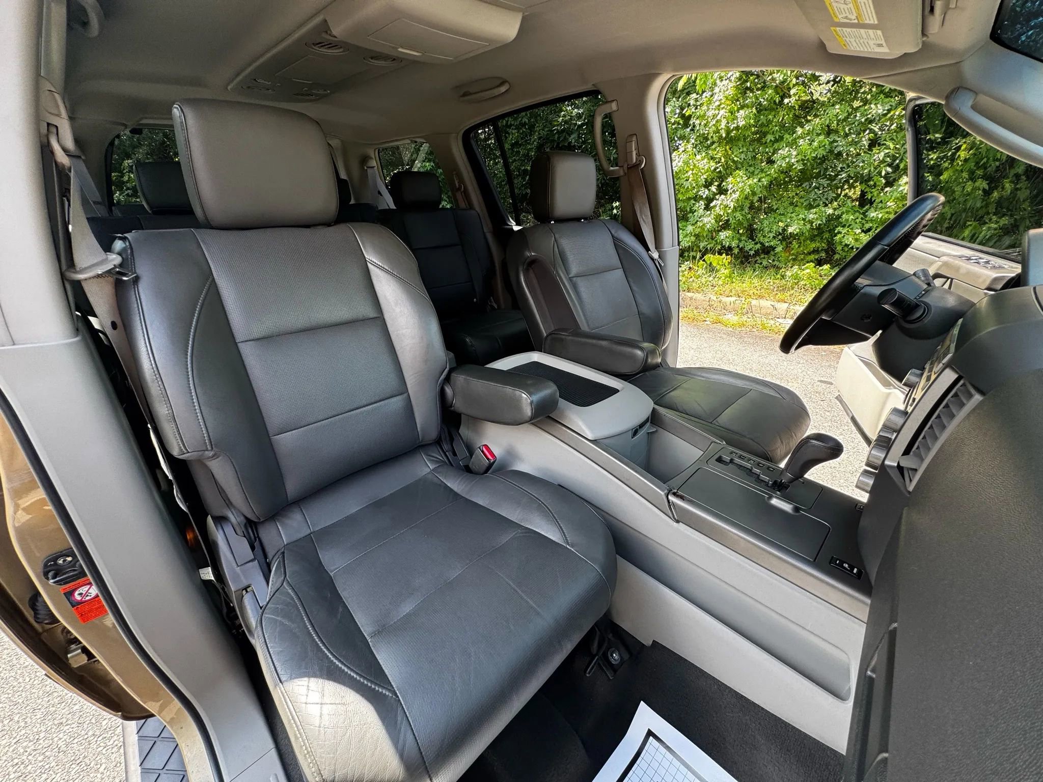 Used 2004 Nissan Armada LE image 16