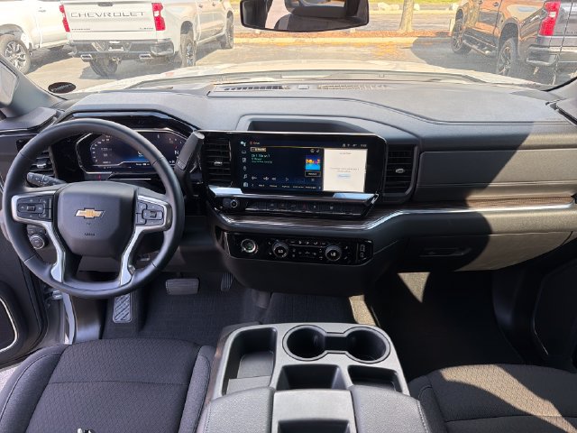 Used 2024 Chevrolet Silverado 1500 LT AWD/4WD image 12