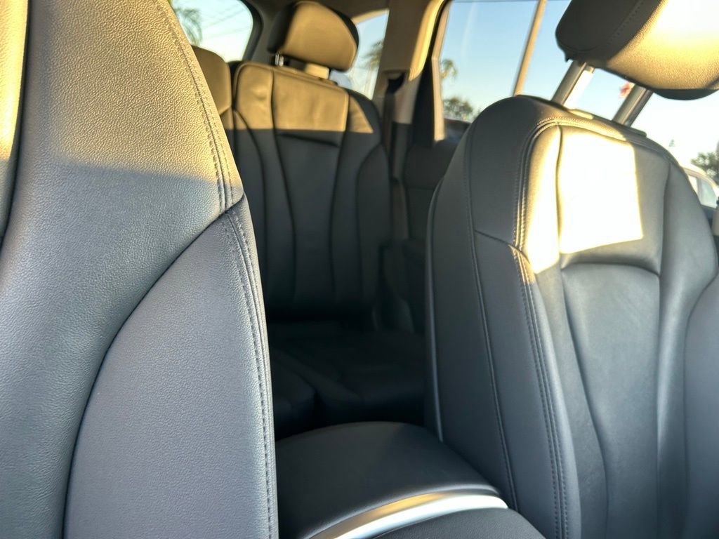 Used 2023 Audi Q7 2.0T Premium w/ Towing Package image 37