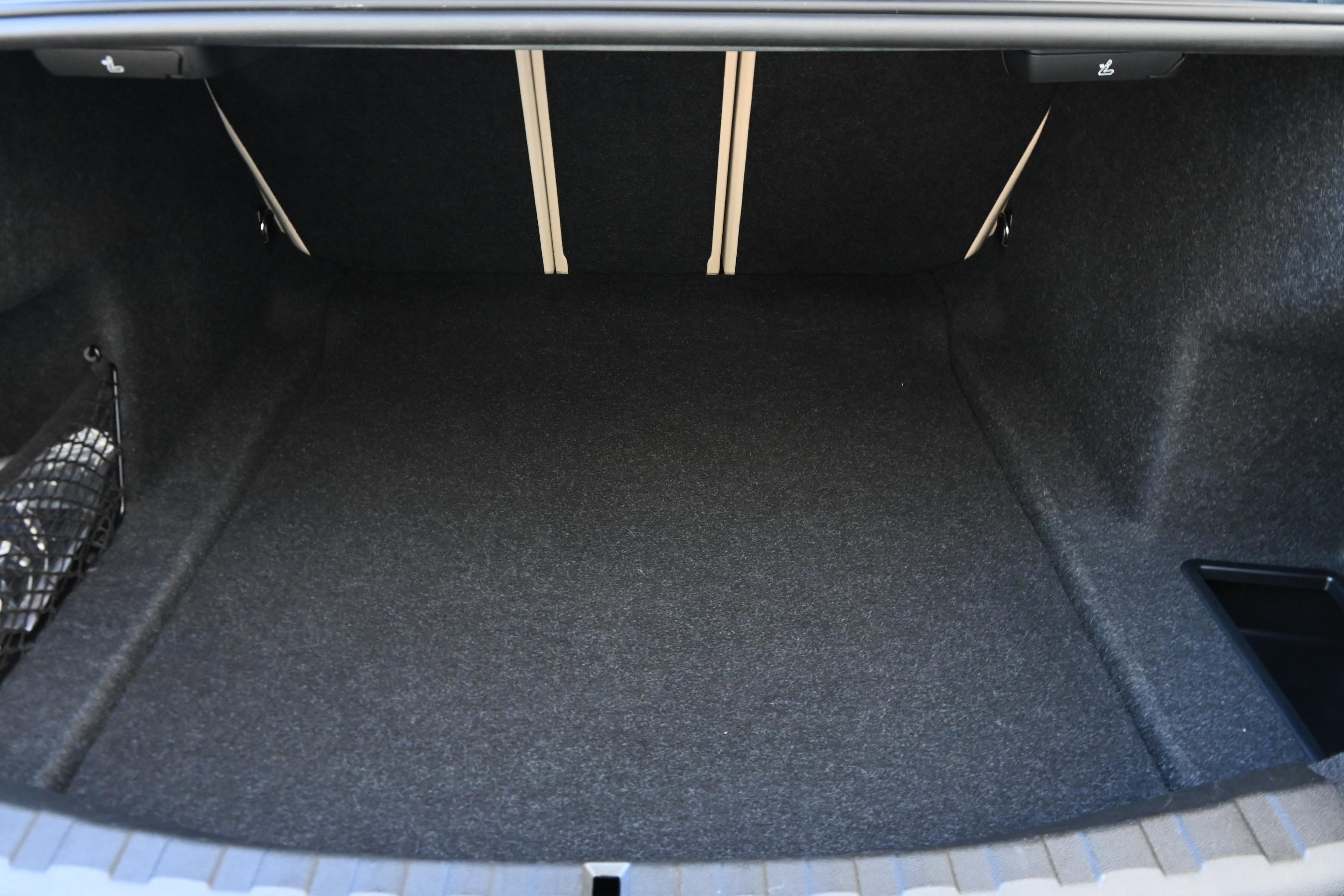 Certified 2025 BMW 330i Sedan image 30