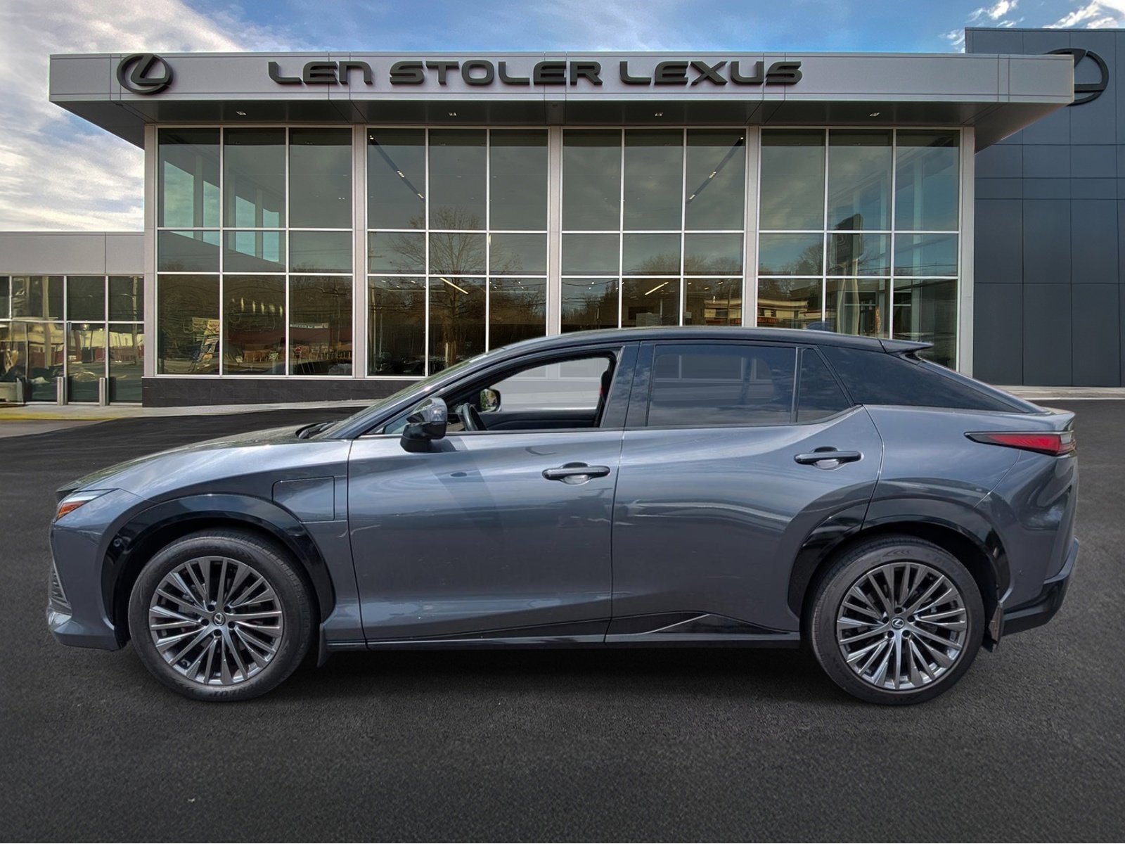 Used 2023 Lexus RZ 450e Premium w/ Accessory Package (2T) AWD/4WD image 6