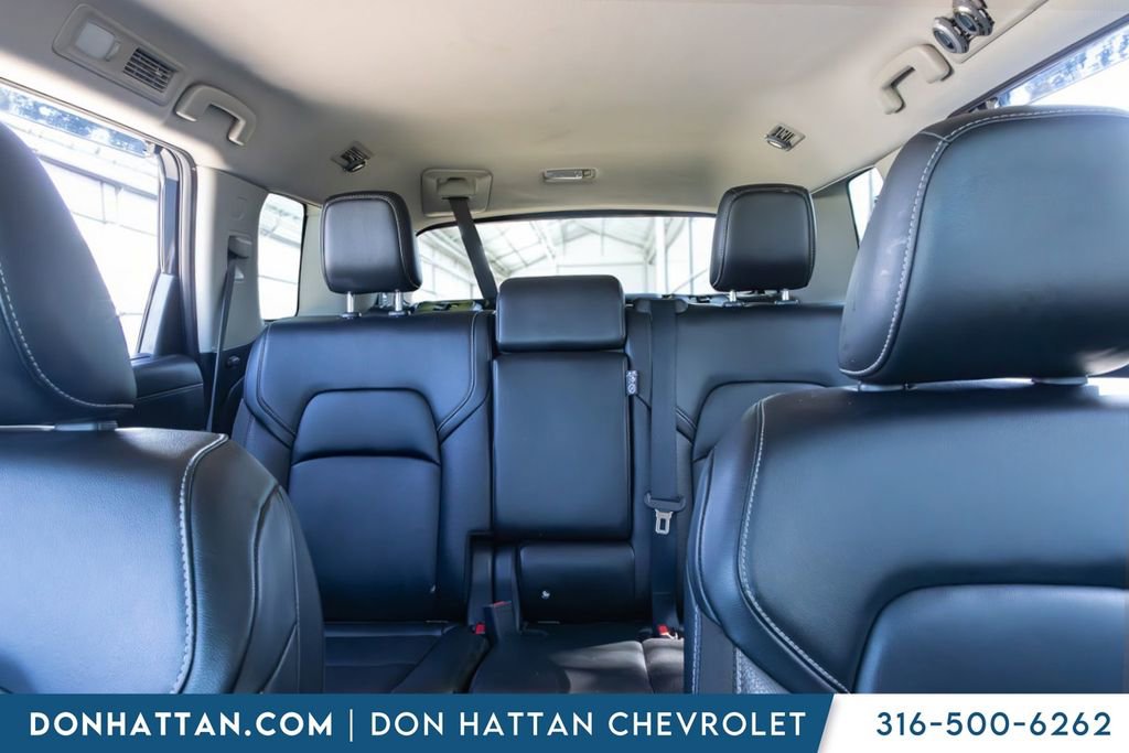Used 2023 Nissan Pathfinder SL AWD/4WD image 15