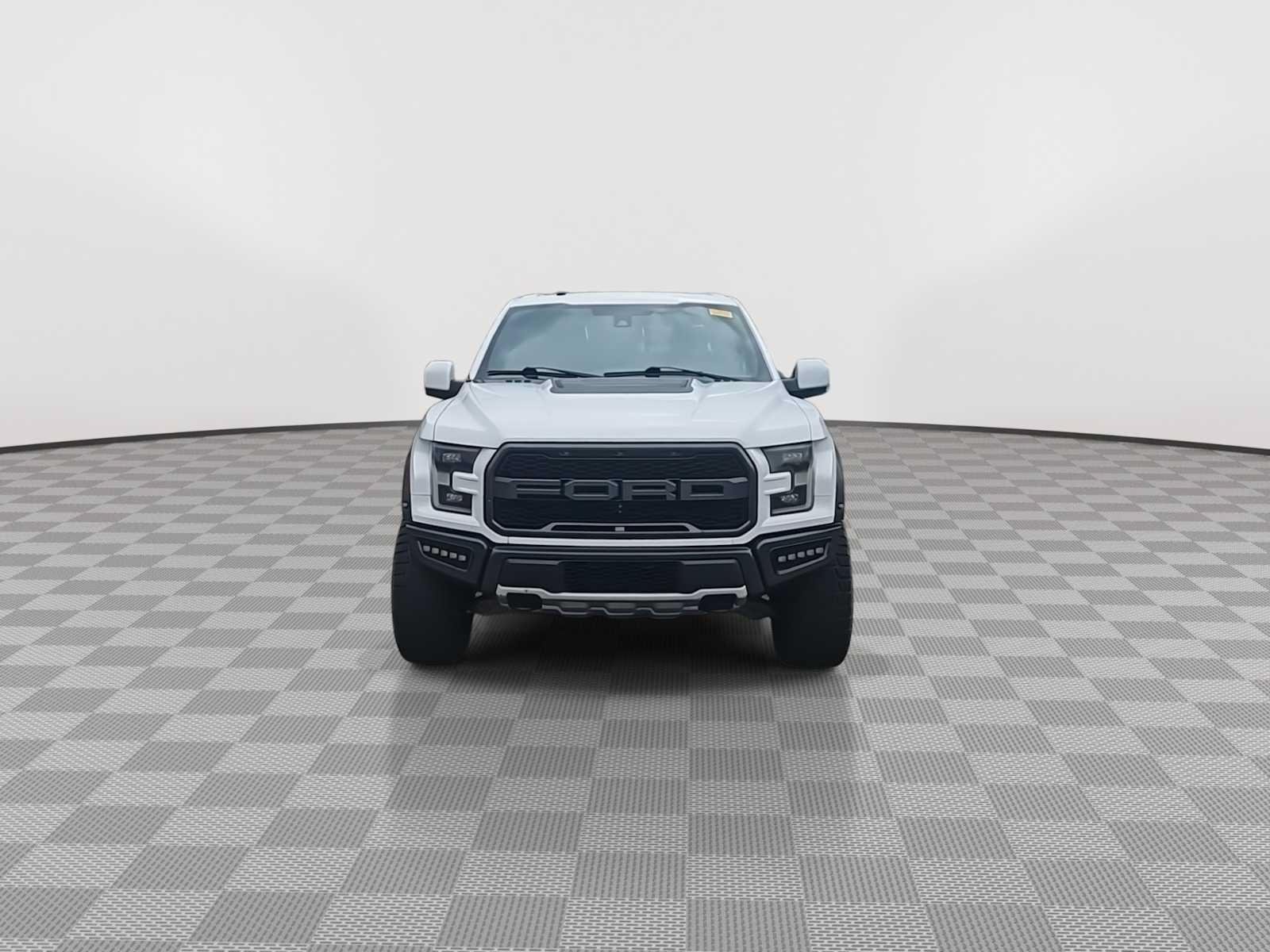 Used 2018 Ford F150 Raptor w/ Equipment Group 802A Luxury AWD/4WD image 3