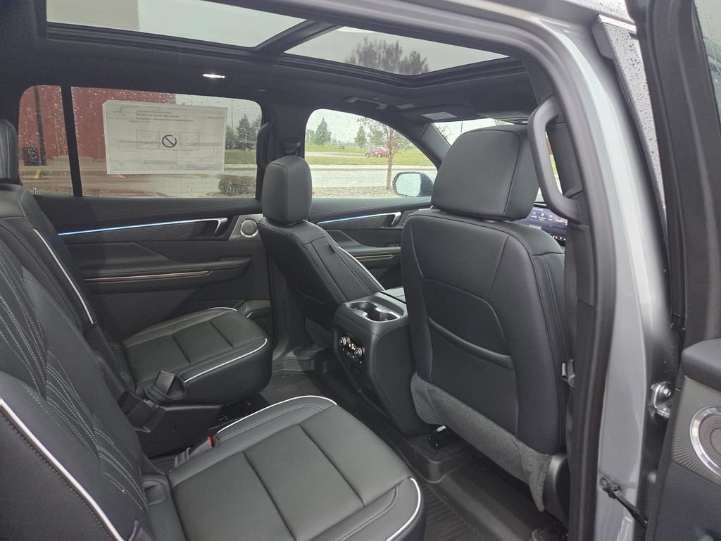New 2026 Buick Enclave Avenir w/ Super Cruise Package AWD/4WD image 33