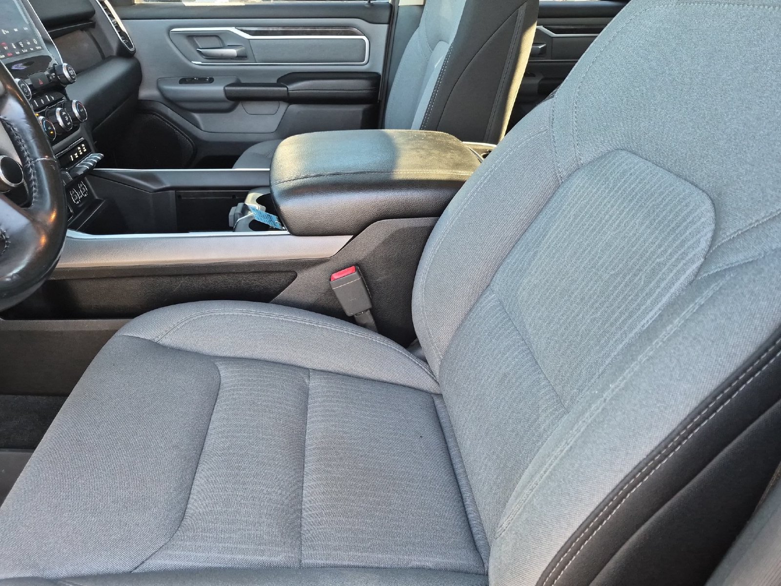 Used 2020 RAM 1500 Big Horn AWD/4WD image 13