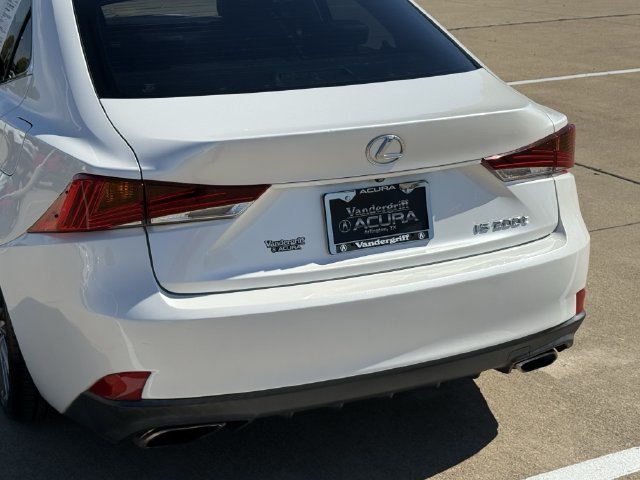 Used 2017 Lexus IS 200t RWD image 6
