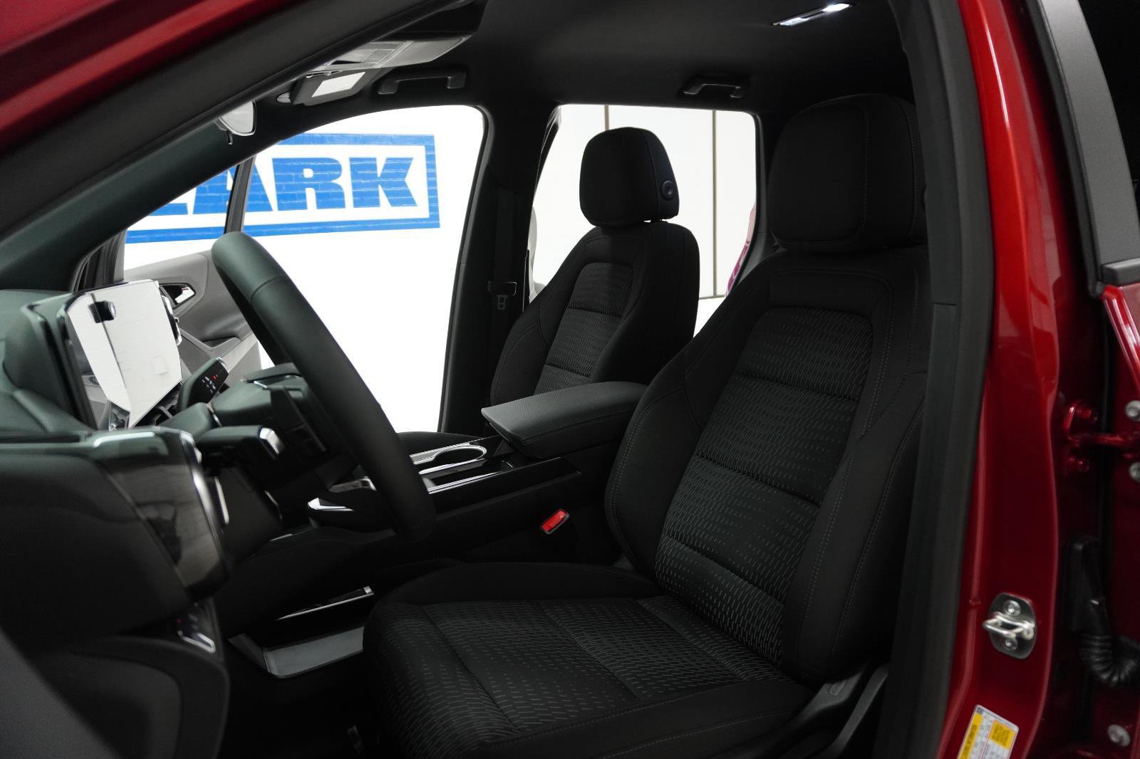 New 2026 Chevrolet Equinox LT image 17