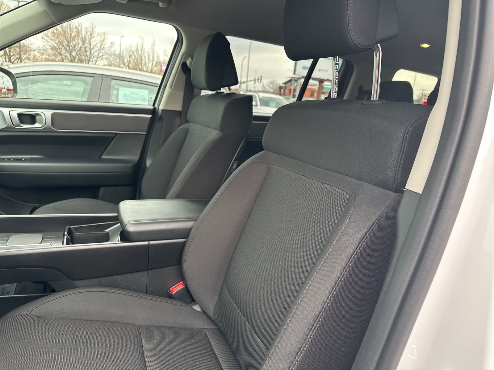 Used 2025 Hyundai Santa Fe SE image 10