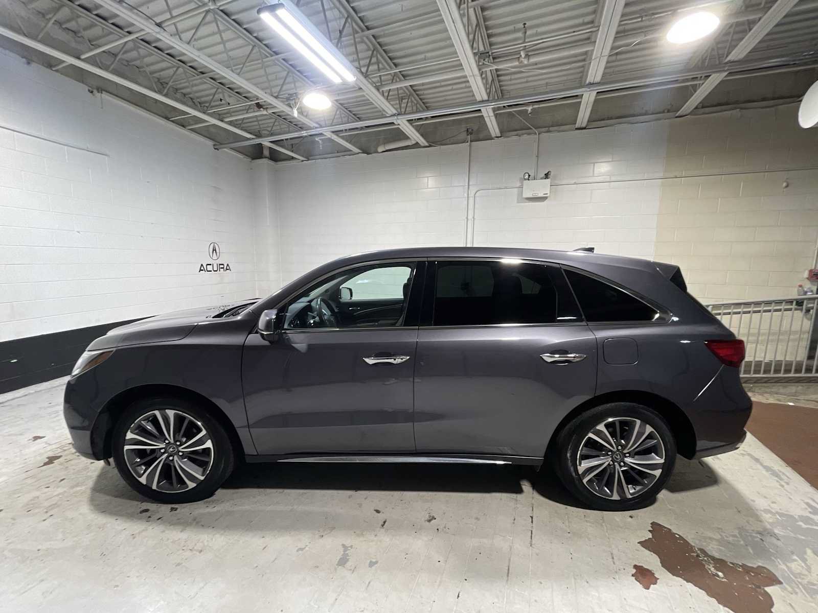 Used 2019 Acura MDX w/ Technology Package AWD/4WD image 3