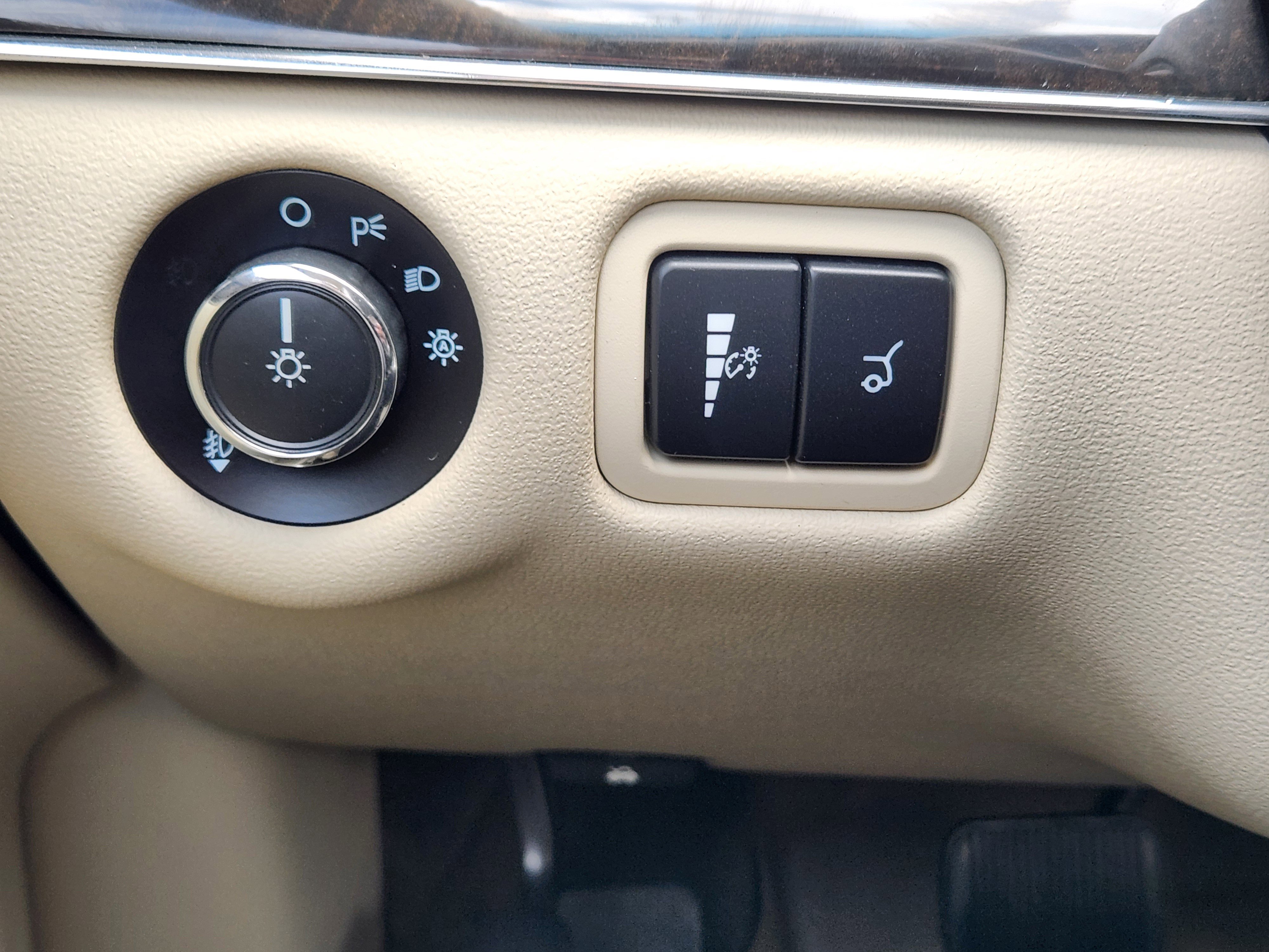 Used 2018 Lincoln MKT AWD w/ Technology Package image 22