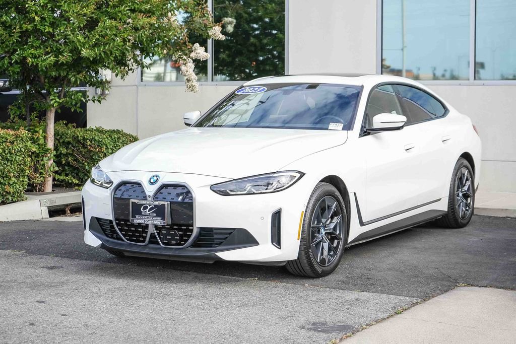 Used 2023 BMW i4 eDrive35 RWD image 3