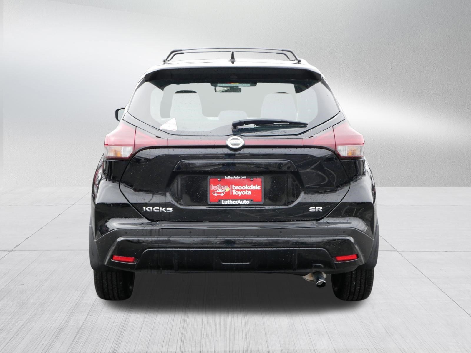 Used 2021 Nissan Kicks SR w/ SR Premium Package image 6