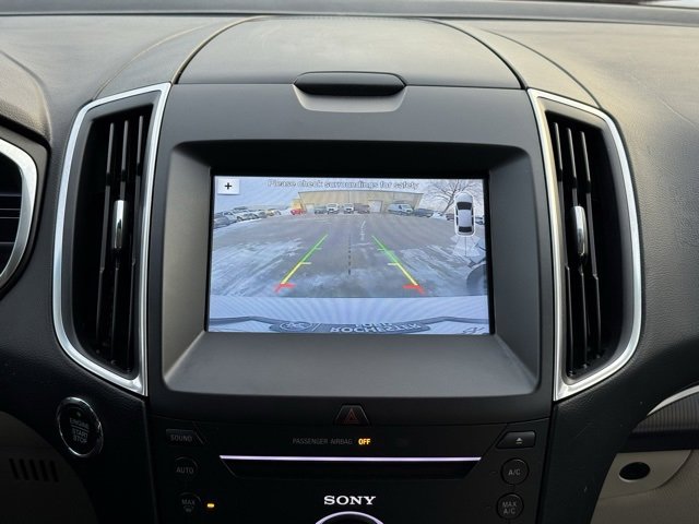 Used 2016 Ford Edge Titanium image 4