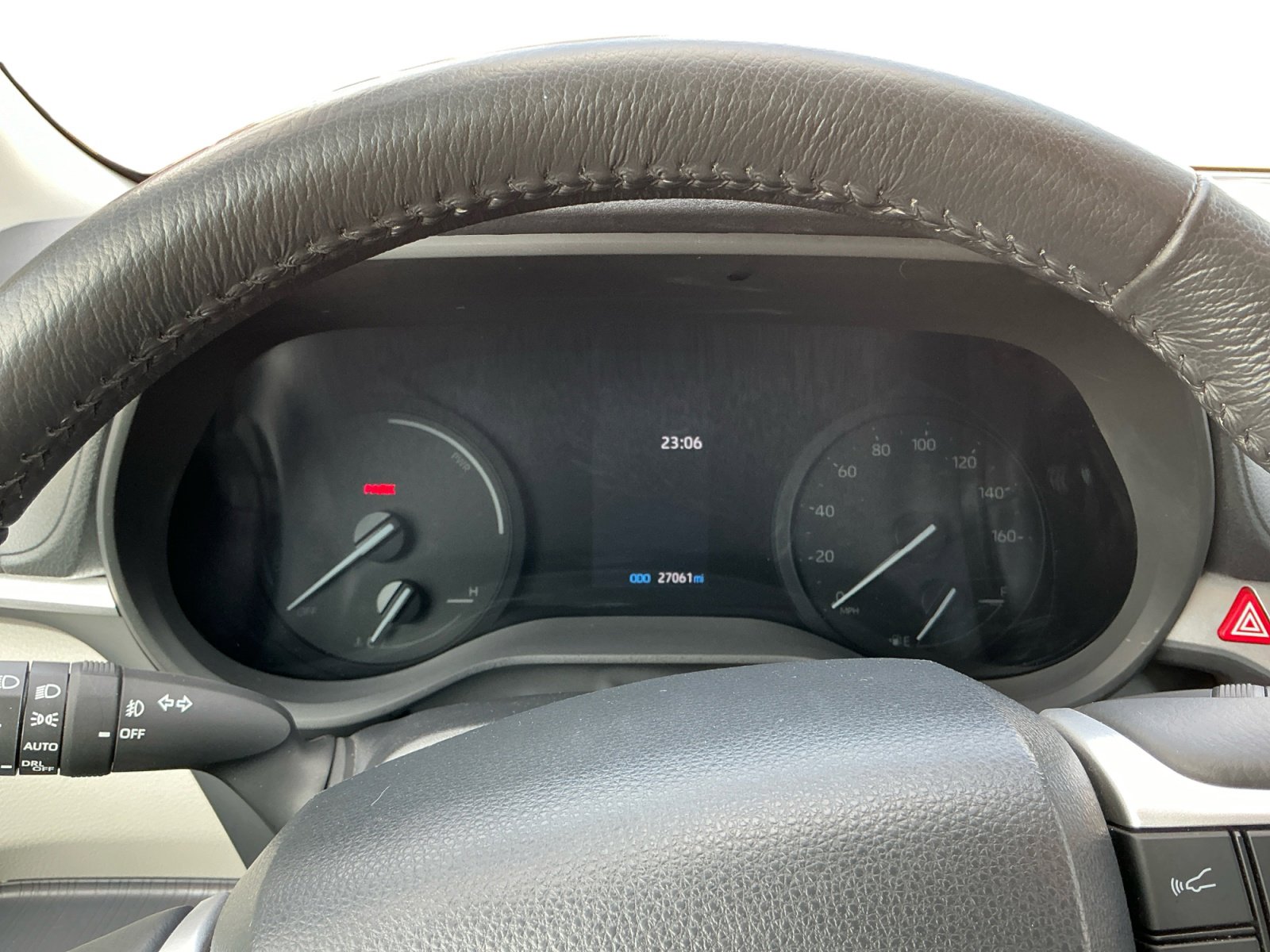 Used 2024 Toyota Sienna XLE FWD image 13