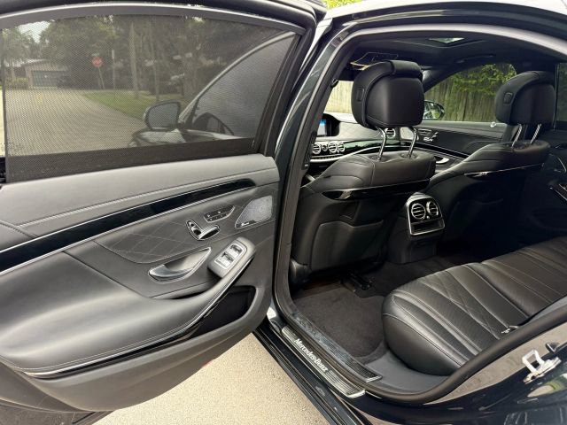 Used 2018 Mercedes-Benz S 560 Sedan w/ Premium Package image 12