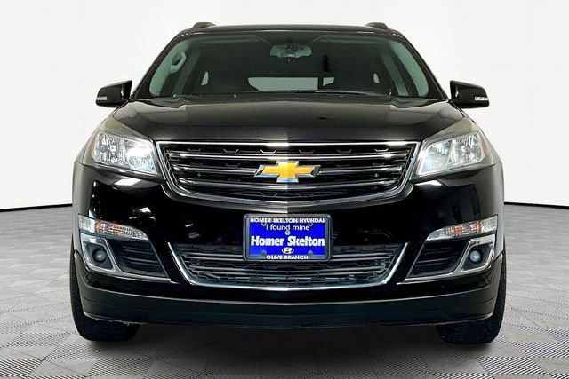 Used 2017 Chevrolet Traverse LT image 3