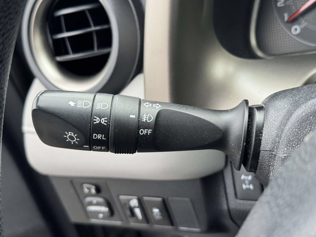 Used 2015 Toyota RAV4 XLE AWD/4WD image 25