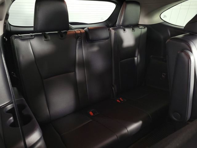 Used 2023 Toyota Highlander XLE FWD image 16