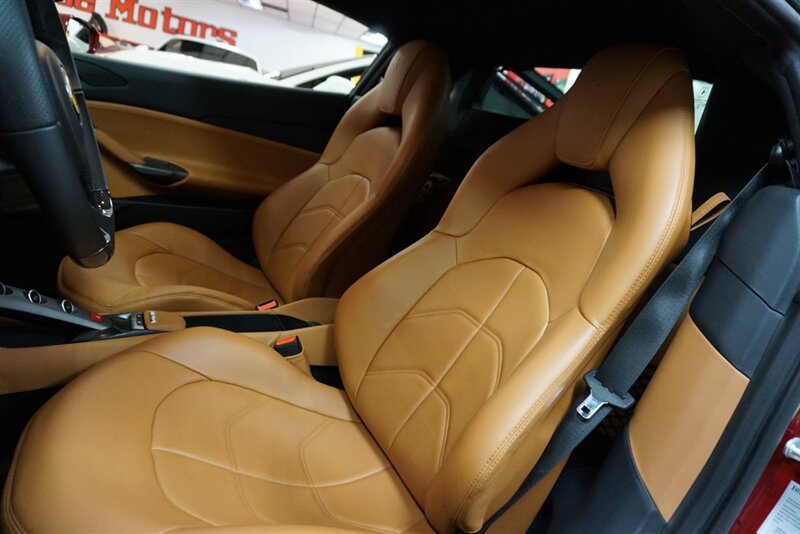 Used 2019 Ferrari 488 GTB RWD image 11