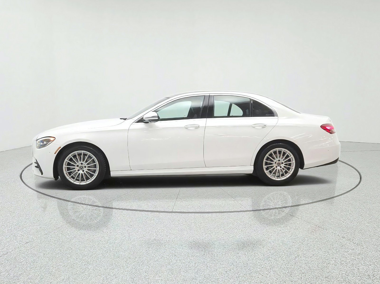 Used 2023 Mercedes-Benz E 350 Sedan image 8
