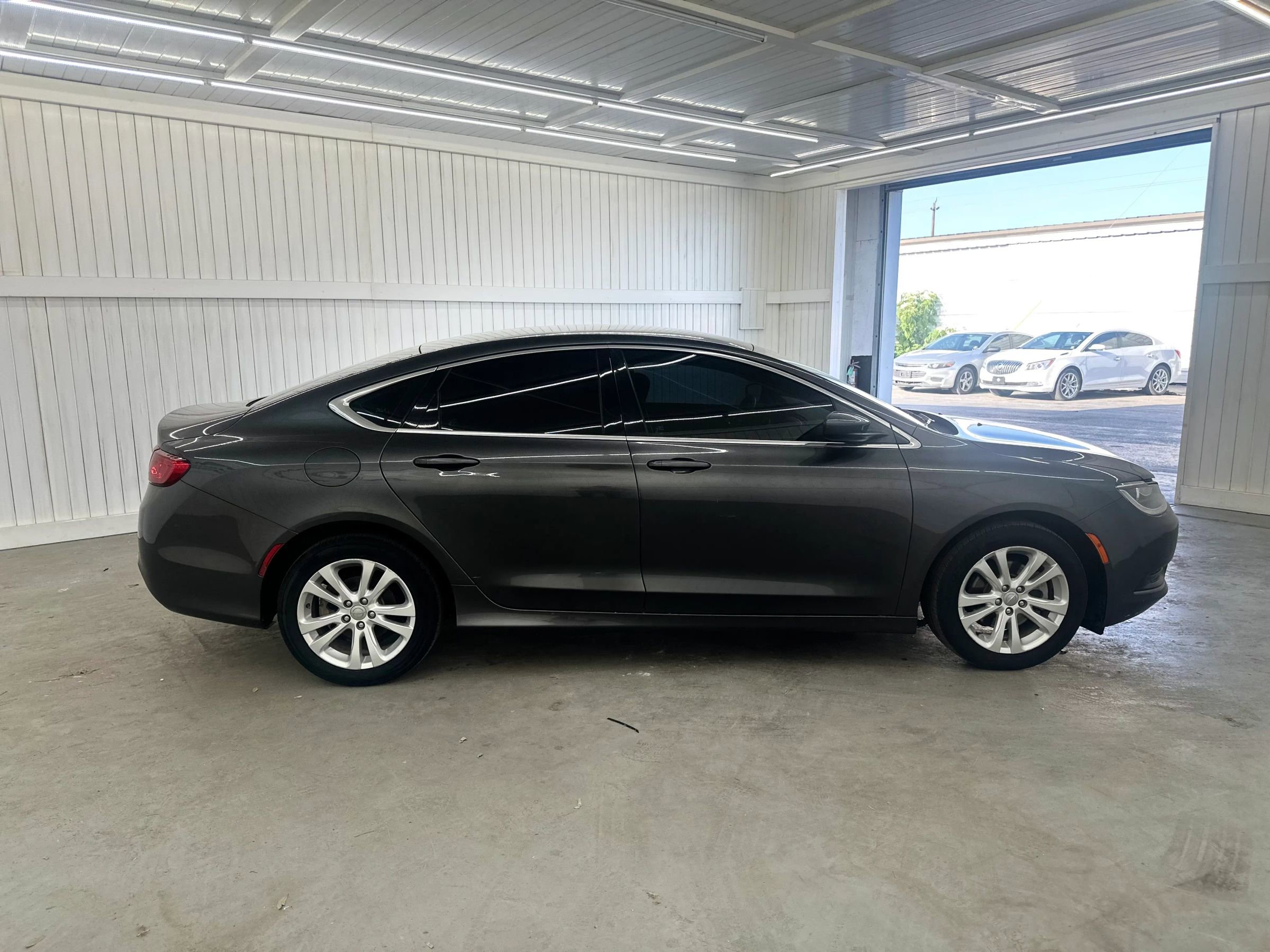 Used 2016 Chrysler 200 LX image 4