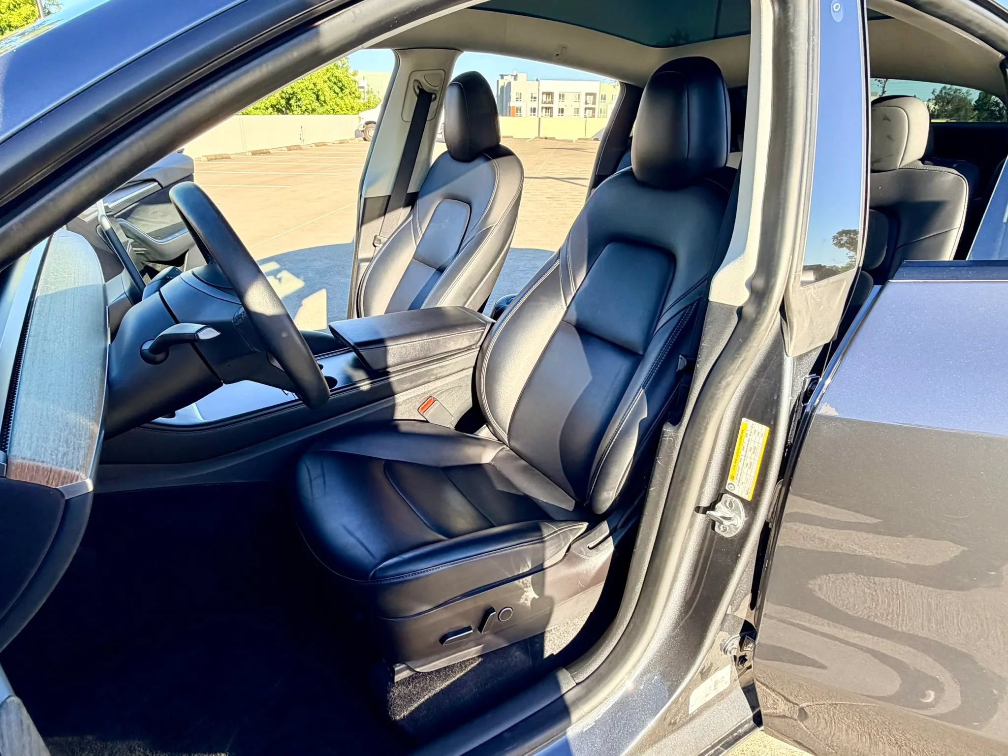 Used 2023 Tesla Model Y Long Range AWD/4WD image 17