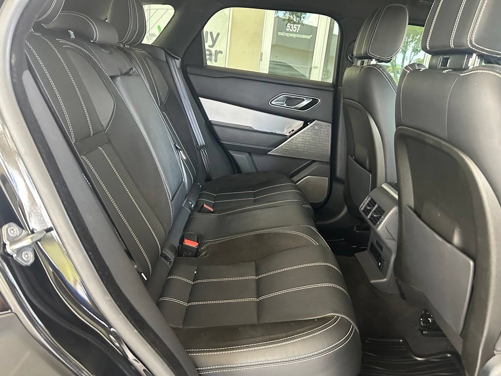 Used 2019 Land Rover Range Rover Velar R-Dynamic SE AWD/4WD image 32