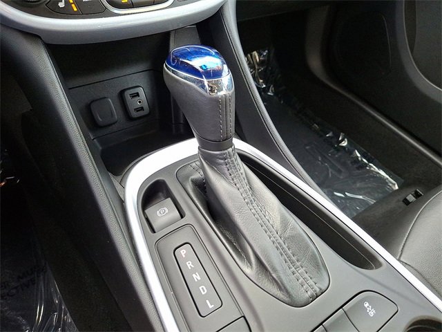 Used 2017 Chevrolet Volt LT w/ Comfort Package image 14