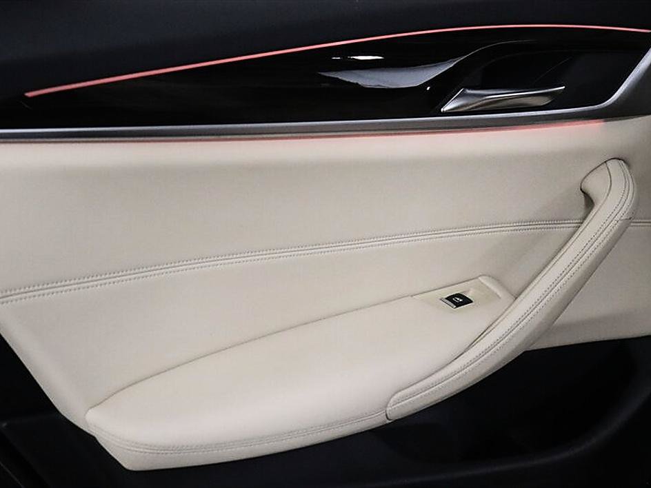 Used 2018 BMW 530i RWD image 18