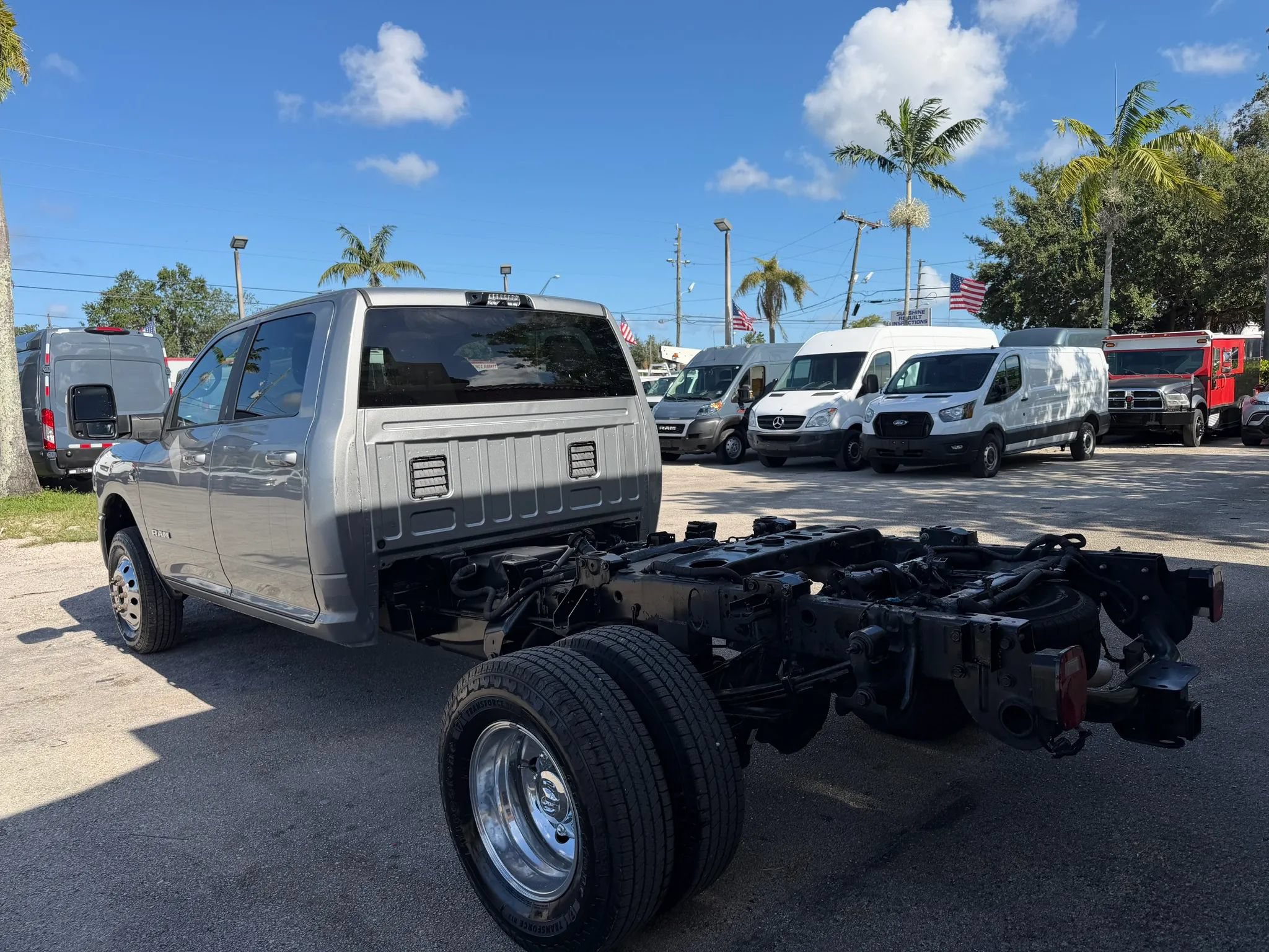 Used 2023 RAM 3500 Big Horn w/ Level 1 Equipment Group AWD/4WD image 2