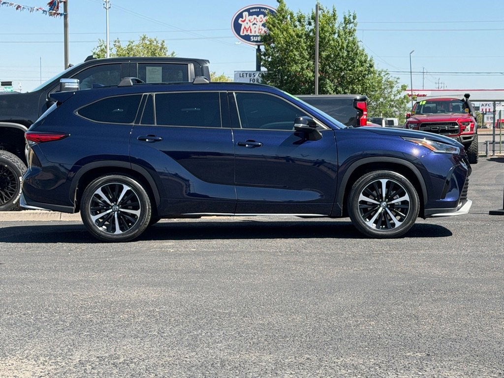 Used 2022 Toyota Highlander XSE FWD image 55