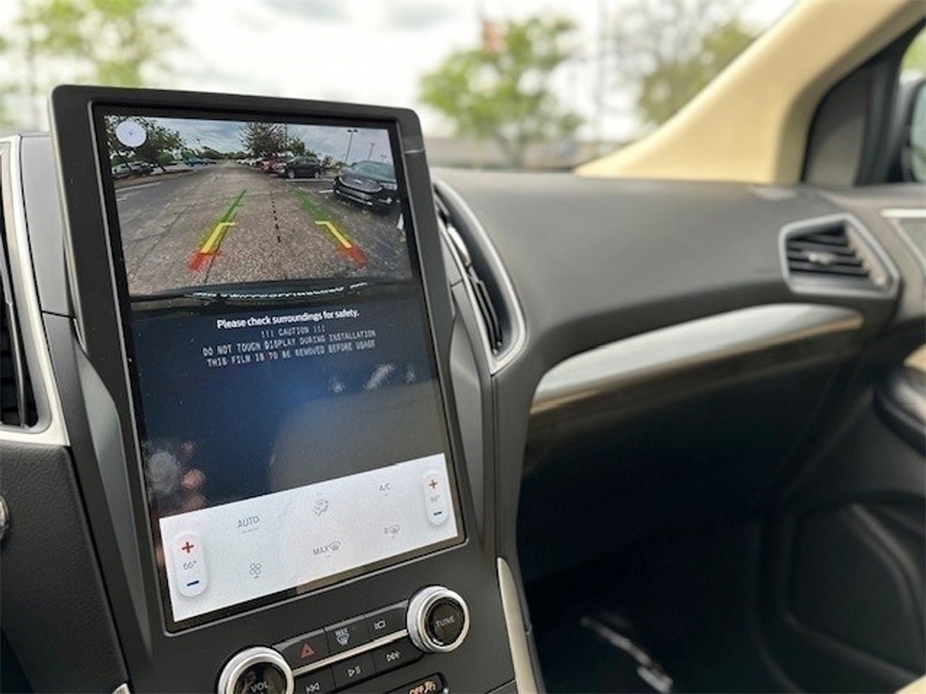 New 2024 Ford Edge SE image 15