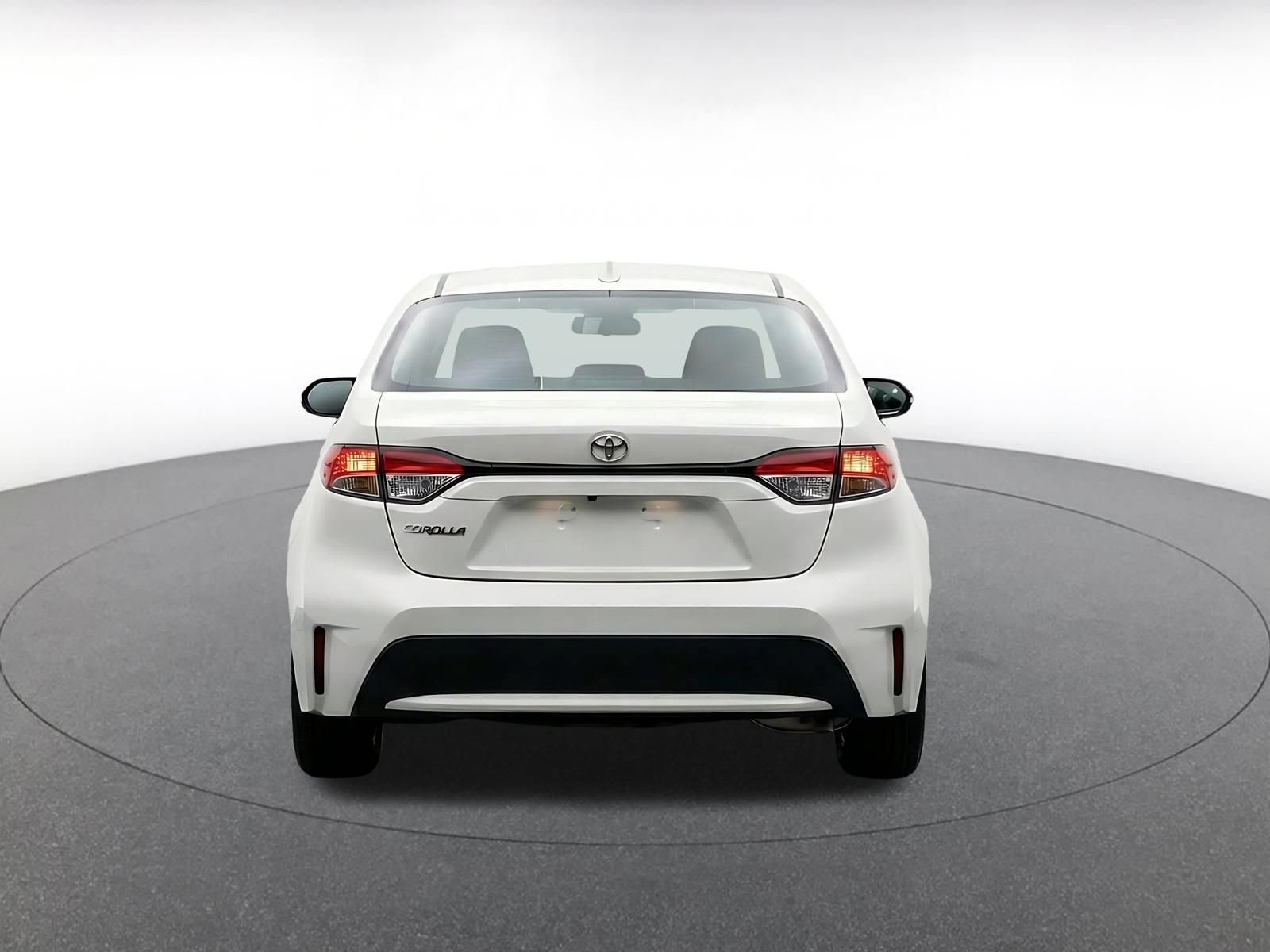 Used 2025 Toyota Corolla LE FWD image 8