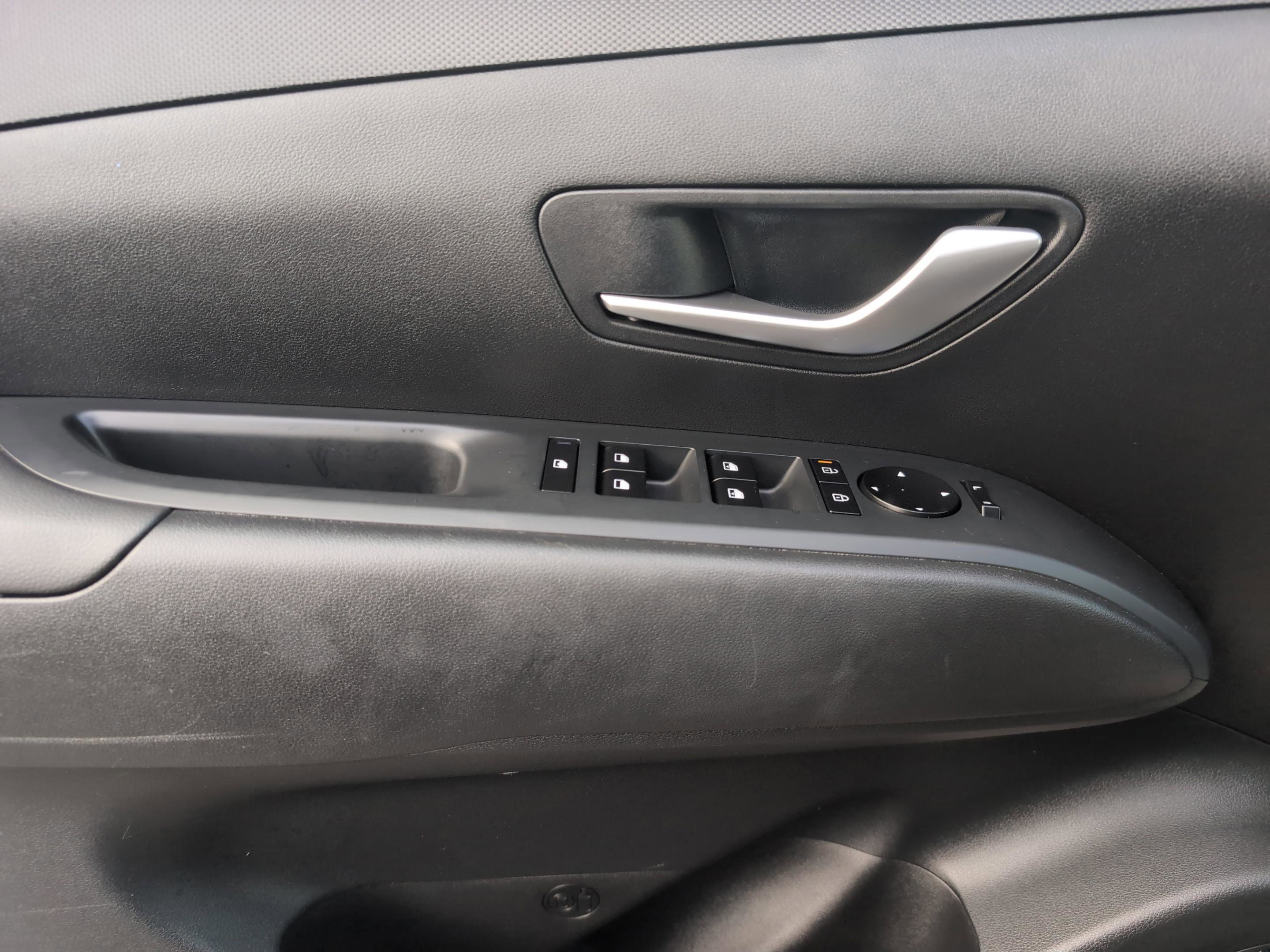 Used 2025 Hyundai Santa Cruz SEL image 17