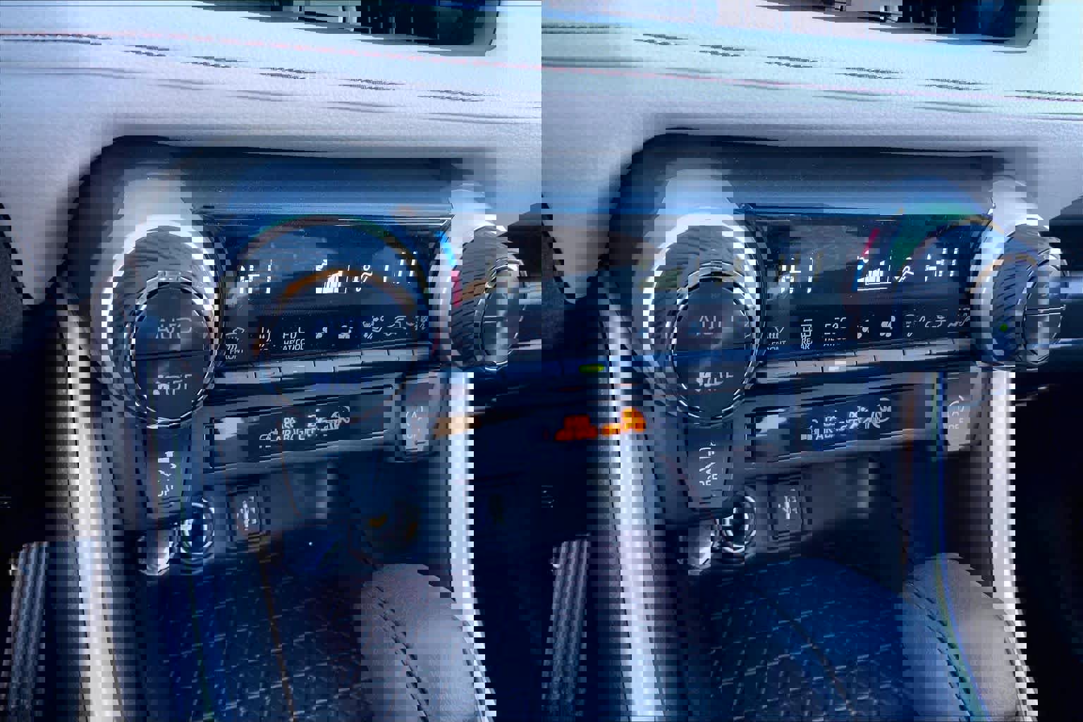 Used 2024 Toyota RAV4 XLE w/ Convenience Package image 33