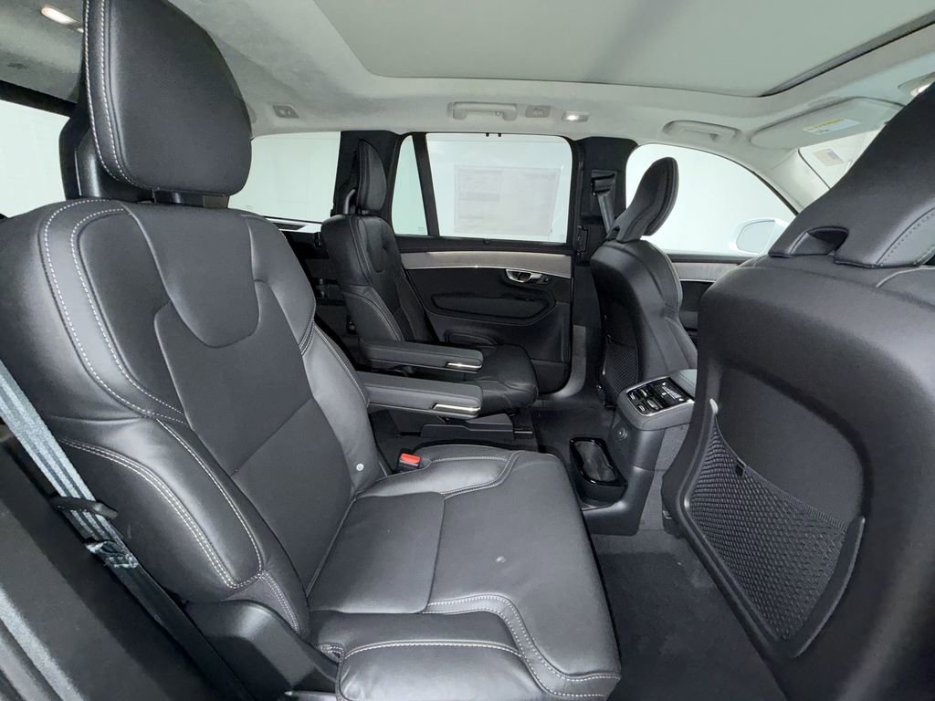 New 2026 Volvo XC90 T8 Ultra w/ Lounge Package image 17