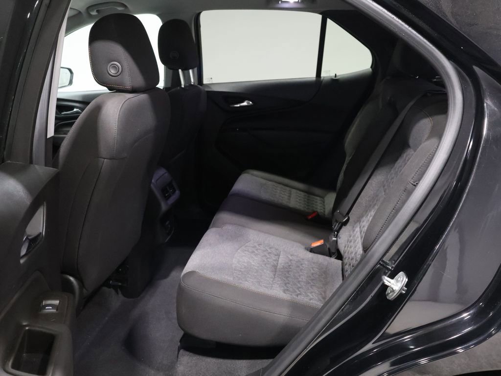 Used 2023 Chevrolet Equinox LT w/ Driver Convenience Package image 17