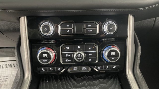 Used 2023 GMC Yukon XL Denali image 42