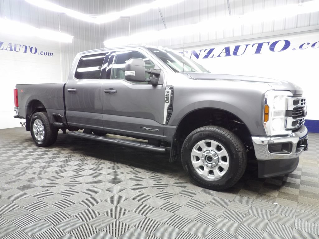 Used 2024 Ford F250 XLT AWD/4WD image 3