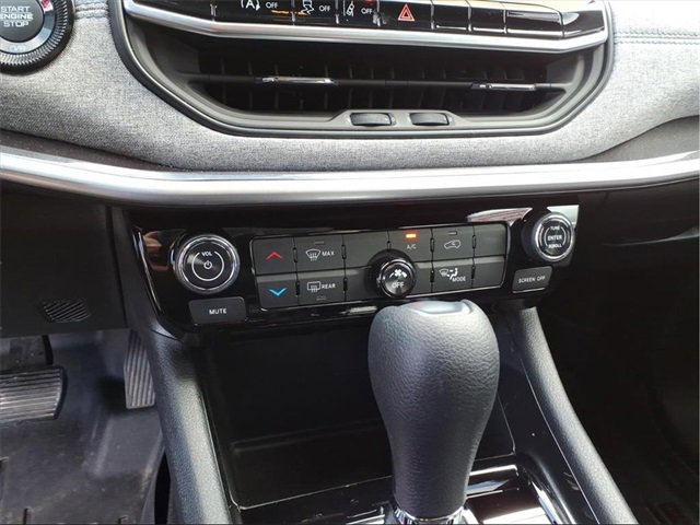 Used 2023 Jeep Compass Sport image 15