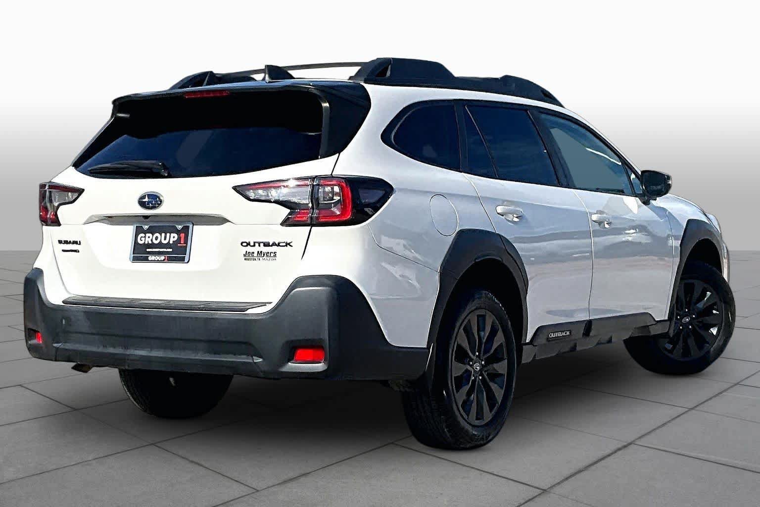 Used 2023 Subaru Outback Onyx Edition AWD/4WD image 13