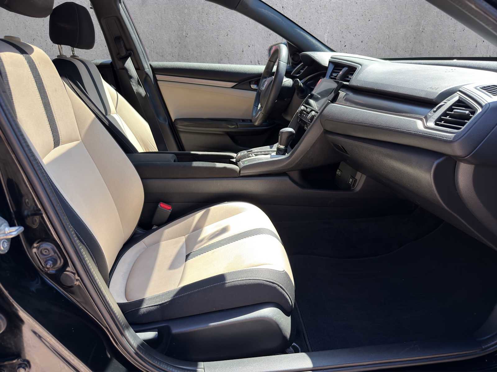 Used 2018 Honda Civic EX image 21
