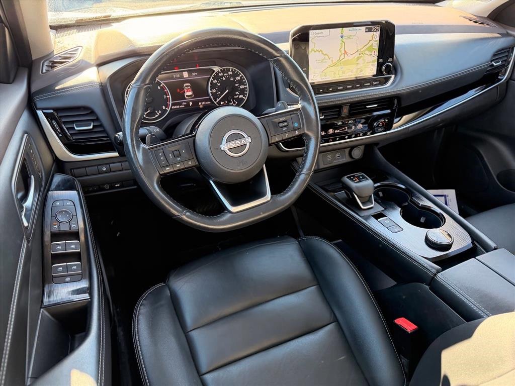 Used 2023 Nissan Rogue SL w/ SL Premium Package image 5