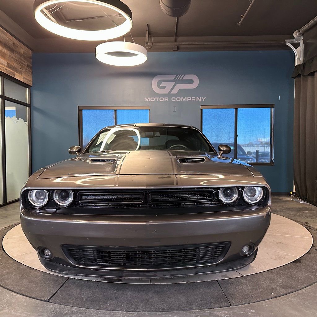 Used 2018 Dodge Challenger SXT w/ Blacktop Package image 8