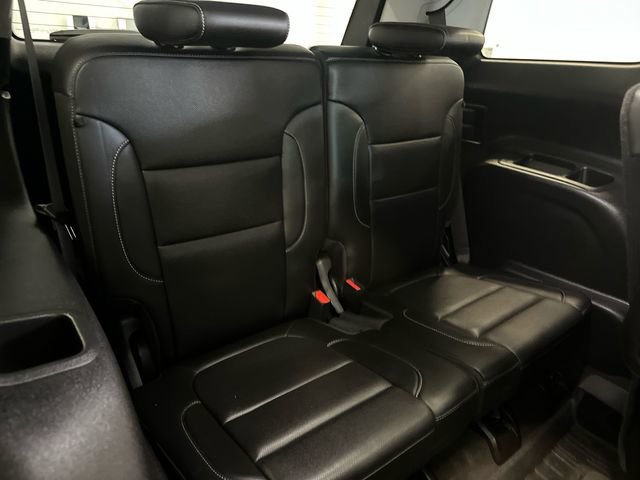 Used 2023 GMC Acadia SLT w/ Elevation Edition image 40