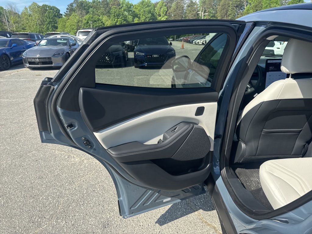 Used 2024 Ford Mustang Mach-E Premium AWD/4WD image 25