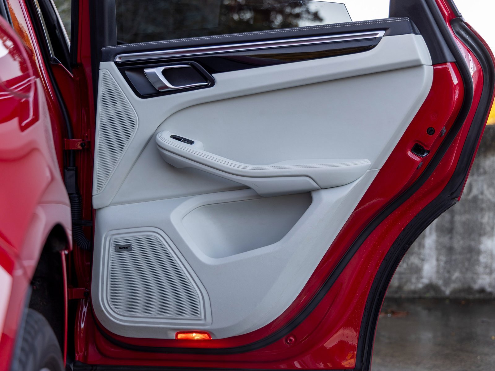 Certified 2024 Porsche Macan Turbo image 46